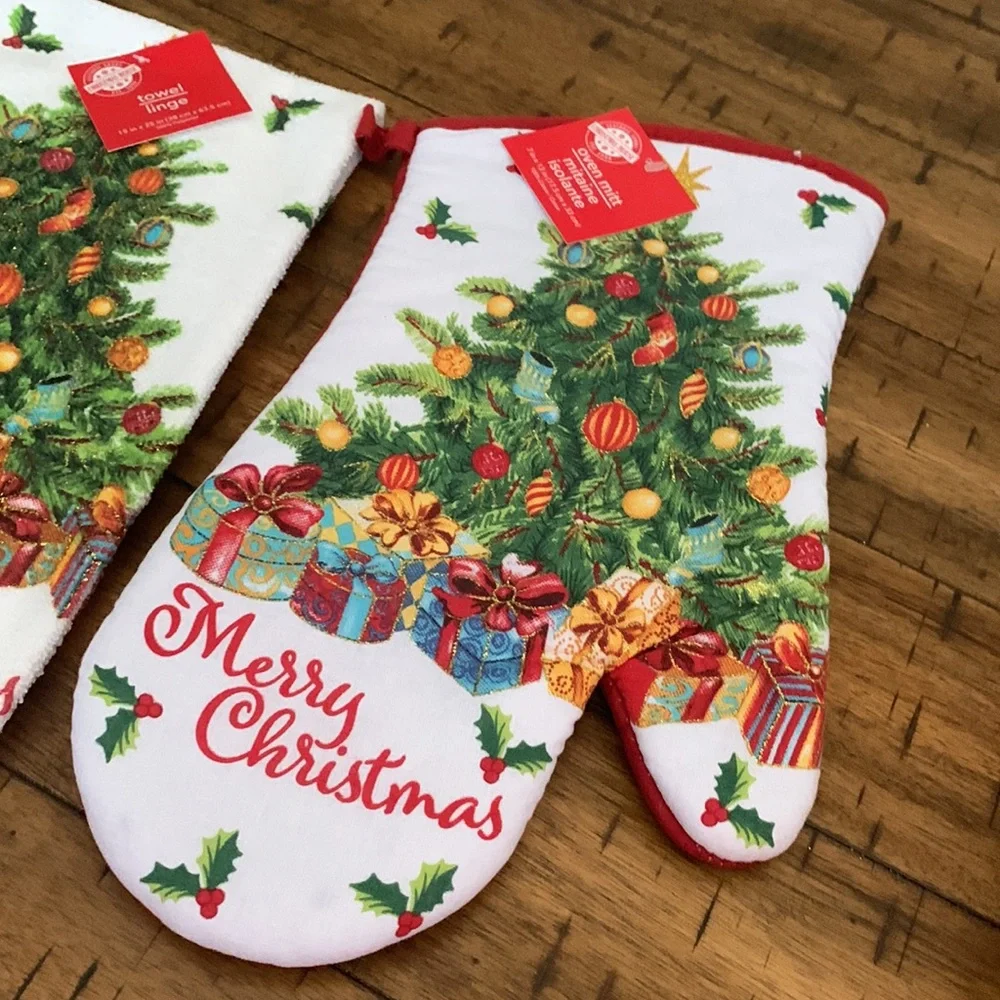 Christmas House “We Wish You A Merry Christmas” Towel and Oven Mitt